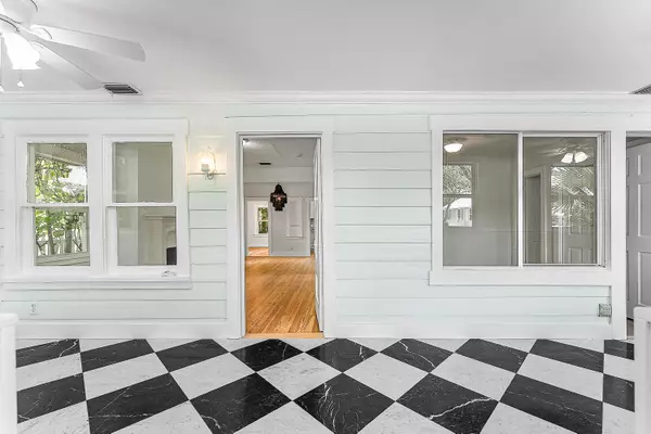 Lake Worth Beach, FL 33460,224 N Ocean Breeze