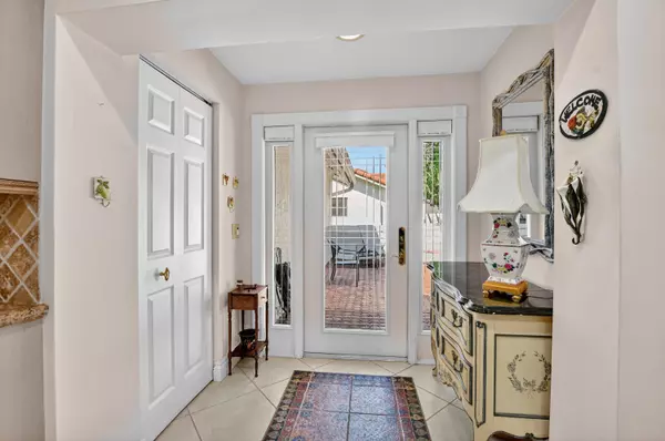 Boca Raton, FL 33433,6914 Escobar CT