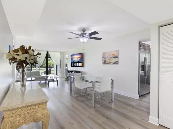 11090 Green Lake DR 201, Boynton Beach, FL 33437