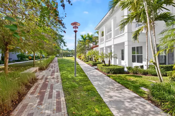 Palm Beach Gardens, FL 33418,7053 Edison PL