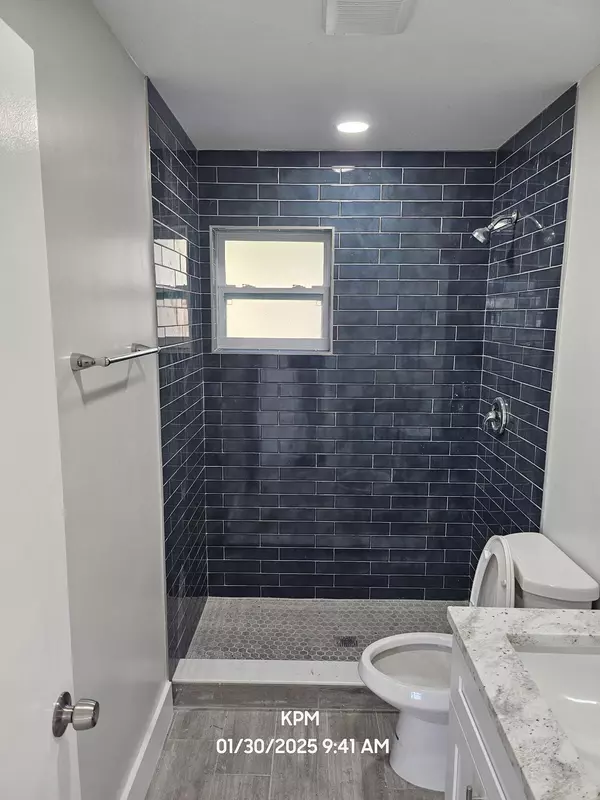 West Palm Beach, FL 33405,1022 Mcintosh ST