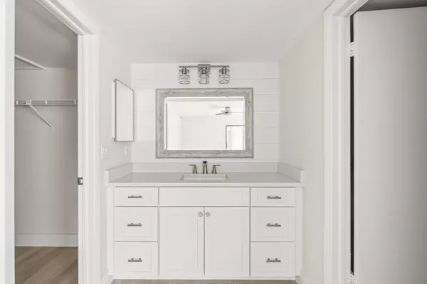 Juno Beach, FL 33408,343 Oak Harbour DR 343