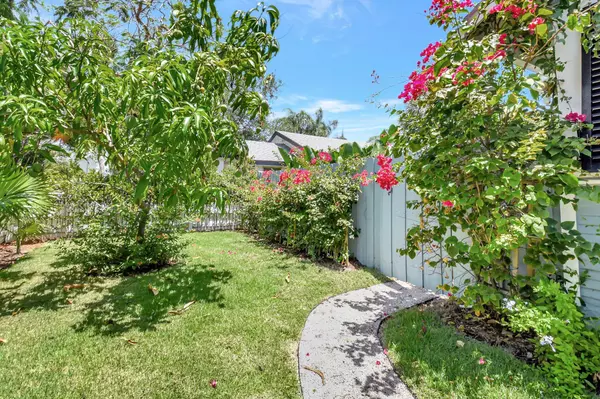 Lake Worth Beach, FL 33460,220 S L ST 1