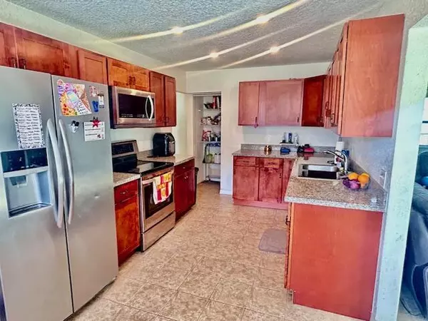 The Acreage, FL 33470,16280 E E Derby DR