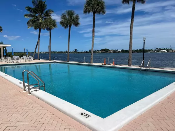 2600 N Flagler DR 913, West Palm Beach, FL 33407