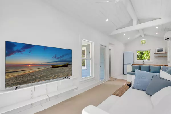 Lake Worth Beach, FL 33460,220 S L ST