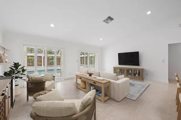 Palm Beach Gardens, FL 33418,12 Bentwood RD