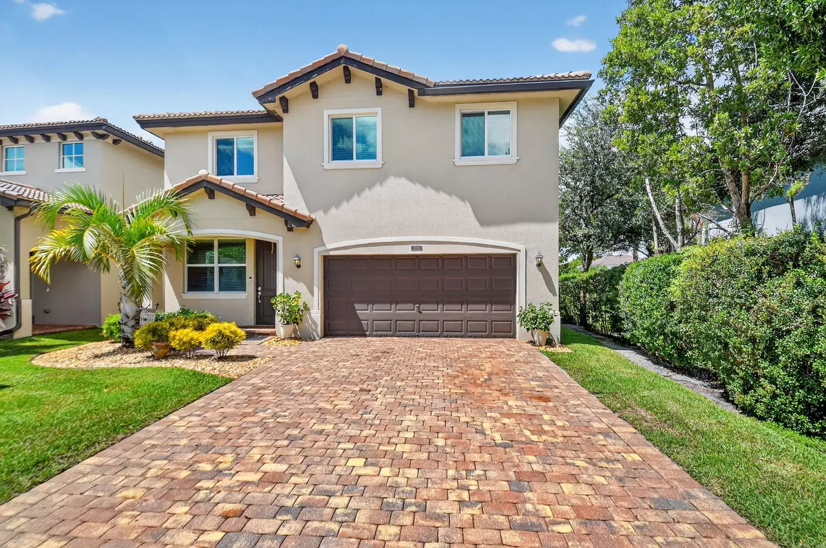 Lake Worth, FL 33463,6789 Langdon WAY