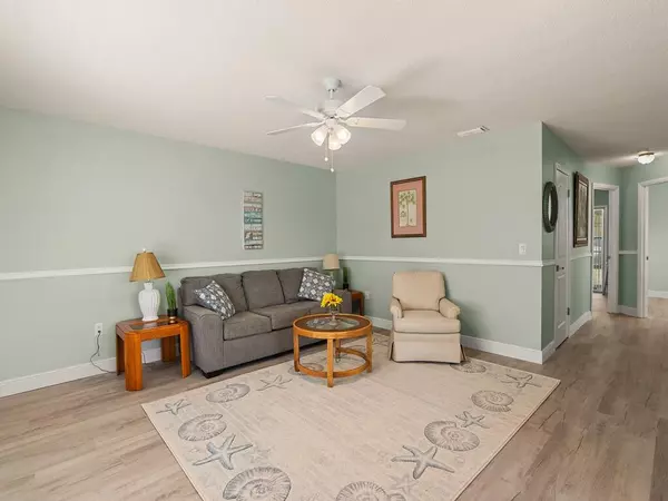 Vero Beach, FL 32960,2800 Indian River BLVD J6