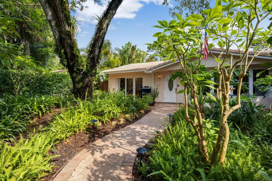 737 Aurelia ST, Boca Raton, FL 33486
