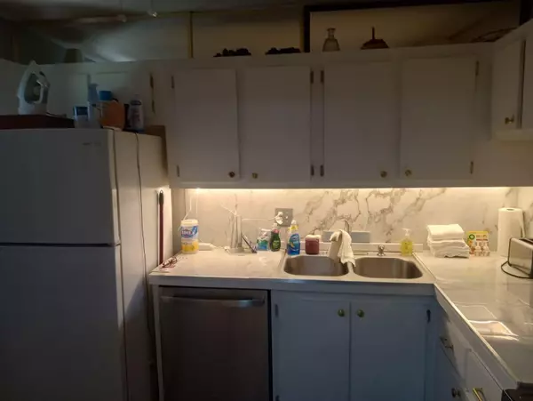 West Palm Beach, FL 33411,100 Lake Meryl DR 102