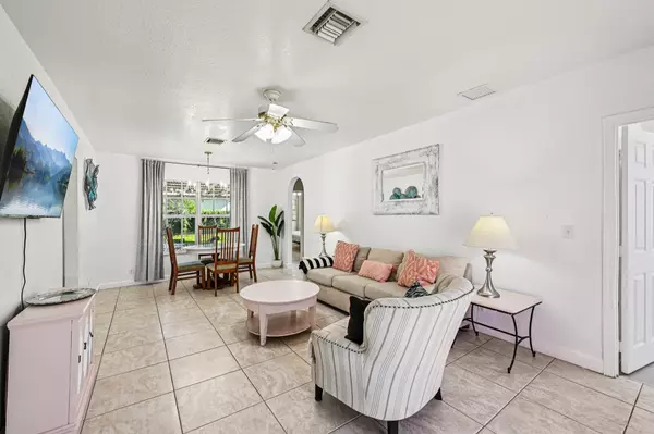 West Palm Beach, FL 33405,423 Kern ST