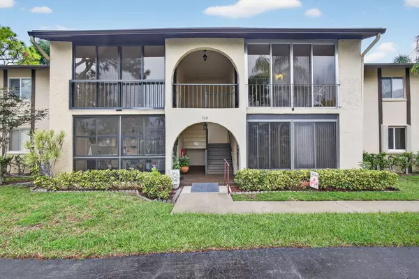 Greenacres, FL 33463,340 Pine Ridge CIR B-2