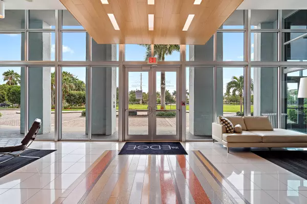 West Palm Beach, FL 33401,300 S Australian AVE 128