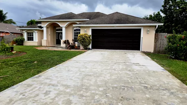 Port Saint Lucie, FL 34953,534 SW Halifax AVE