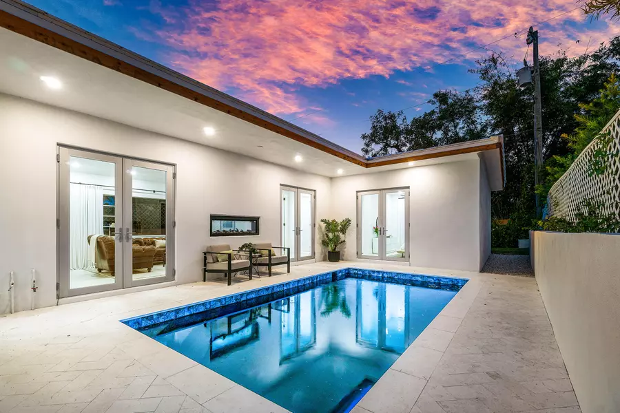 2330 Lake AVE, West Palm Beach, FL 33401