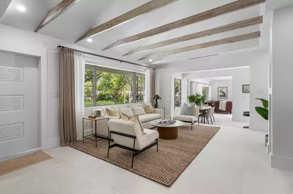 West Palm Beach, FL 33401,2330 Lake AVE