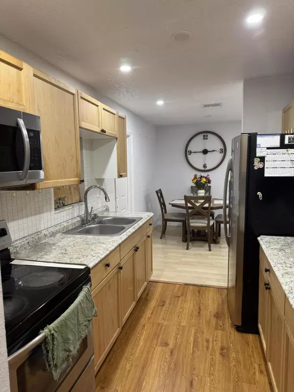 Riviera Beach, FL 33404,1580 W 12th ST