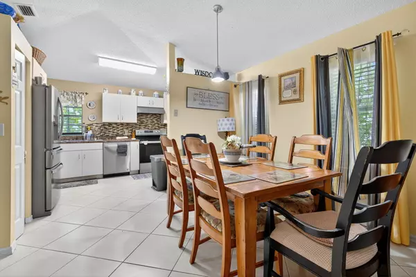 Jupiter, FL 33458,6877 3rd ST