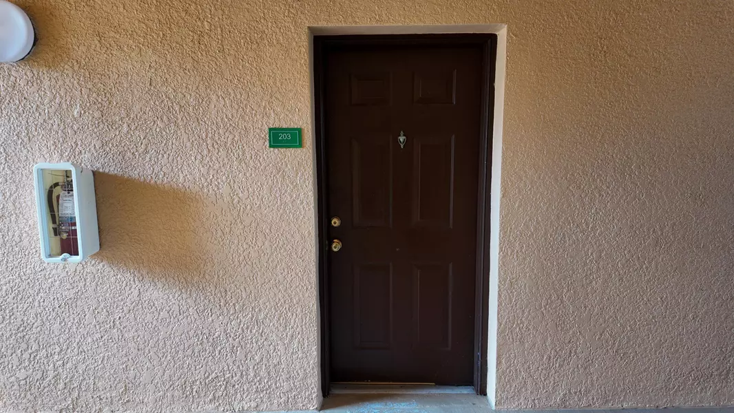 241 SW Palm DR, Port Saint Lucie, FL 34986