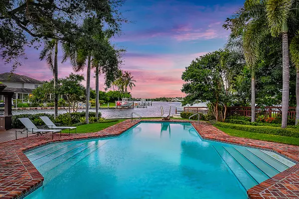 North Palm Beach, FL 33408,1938 N Portage LNDG