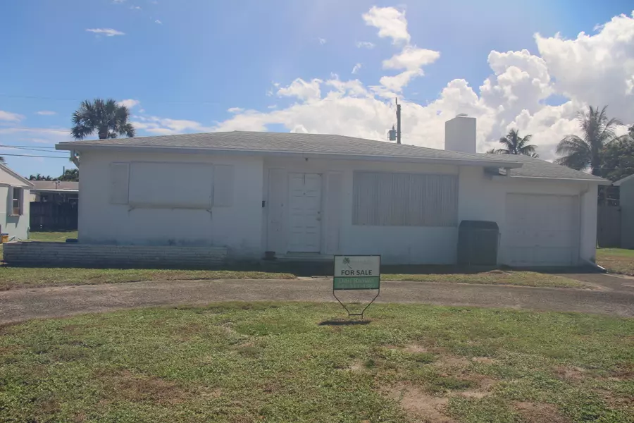 354 Laurie RD, West Palm Beach, FL 33405