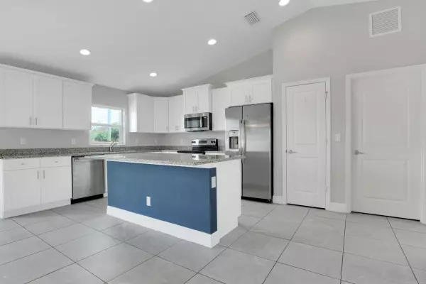 Port Saint Lucie, FL 34987,1733 SW Columbia ST