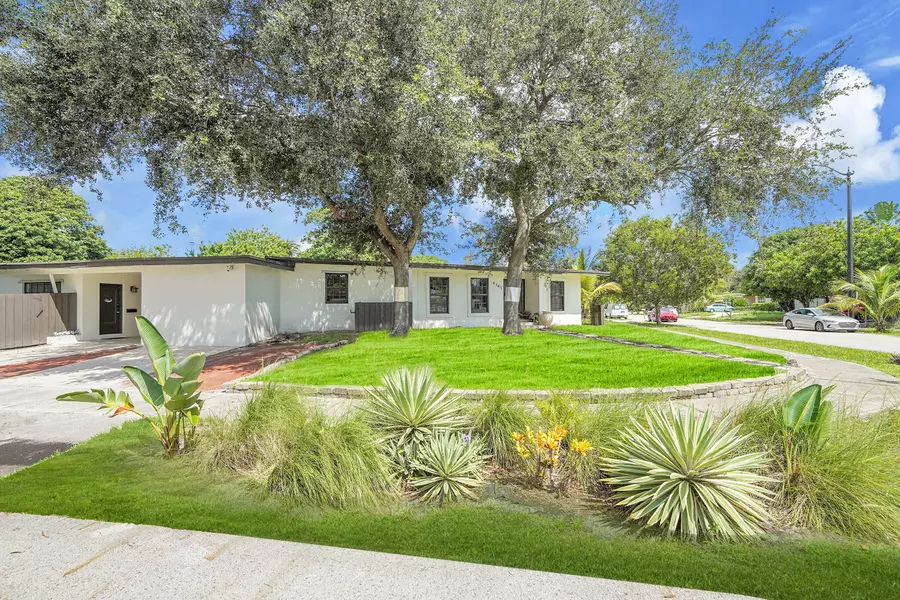 4141 NE 16th AVE, Pompano Beach, FL 33064