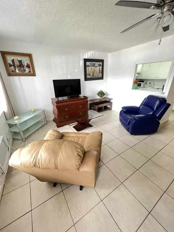 164 Northampton I, West Palm Beach, FL 33417
