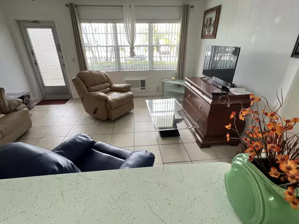 West Palm Beach, FL 33417,164 Northampton I