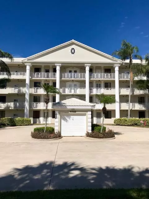 Boca Raton, FL 33433,6205 Balboa CIR 403