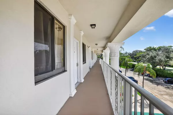 Boca Raton, FL 33433,6205 Balboa CIR 403
