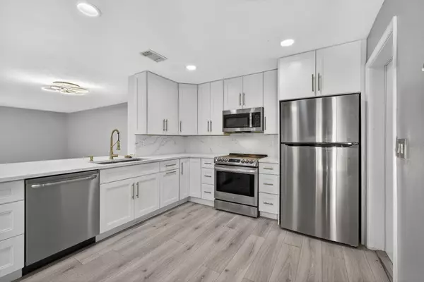 Lake Worth, FL 33463,4771 Pinemore LN