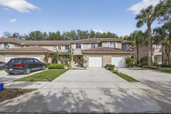 4771 Pinemore LN, Lake Worth, FL 33463