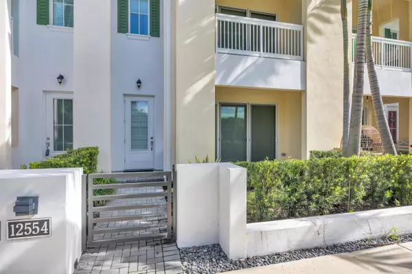 Palm Beach Gardens, FL 33418,12554 Gross Pointe DR