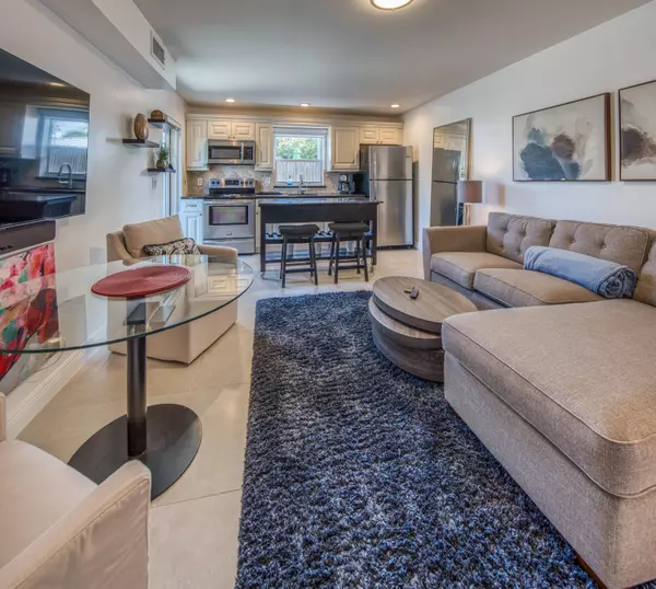 Lake Worth Beach, FL 33460,1331 N N ST Guest House