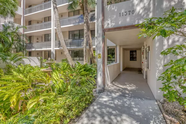 North Palm Beach, FL 33408,11370 Twelve Oaks WAY 217