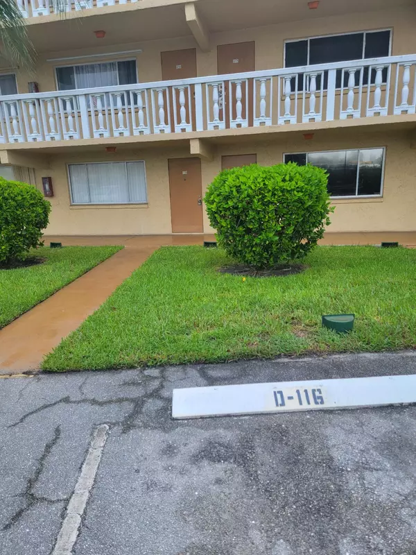 Palm Springs, FL 33461,500 W Village Green CIR 116