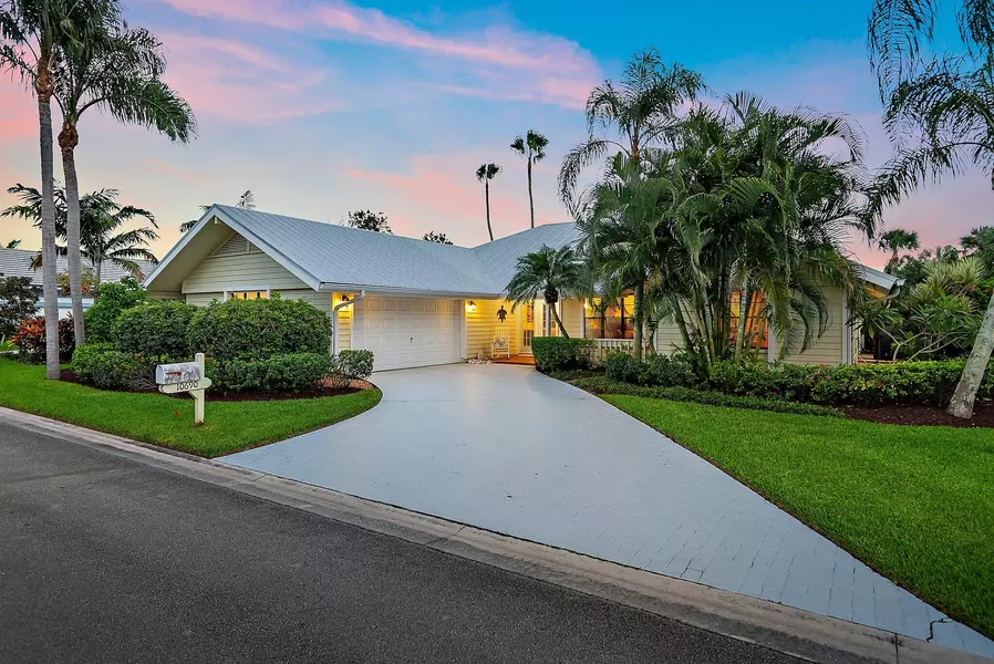 10690 SE Jupiter Narrows DR, Hobe Sound, FL 33455