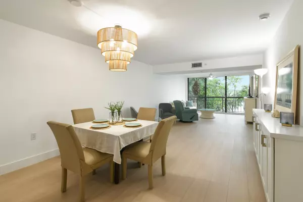 Jupiter, FL 33477,1901 Marina Isle WAY 302