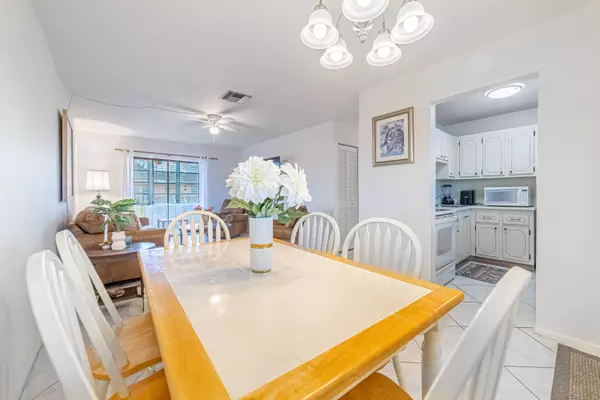 Boynton Beach, FL 33435,2121 NE 1st CT 204