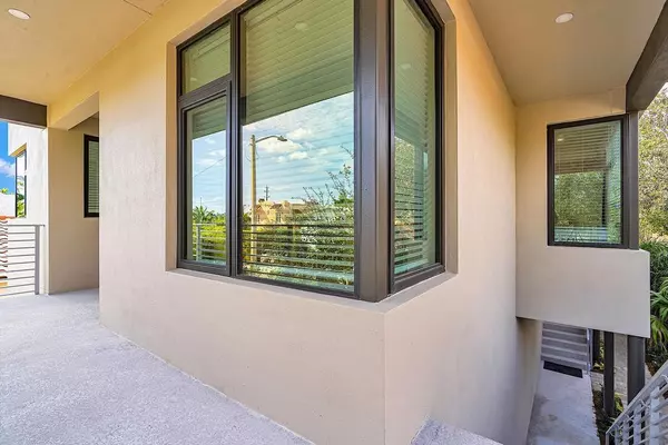 Lake Worth Beach, FL 33460,15 S Ocean Breeze 3