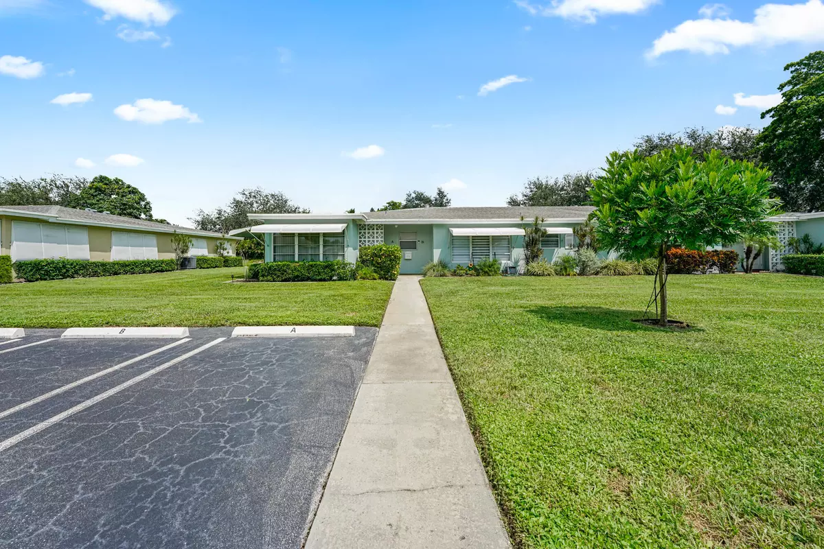 Delray Beach, FL 33445,277 W High Point CT B