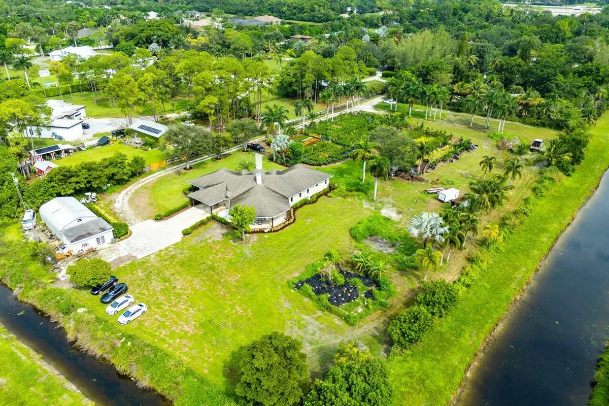 Lake Worth, FL 33463,7437 Saddle RD