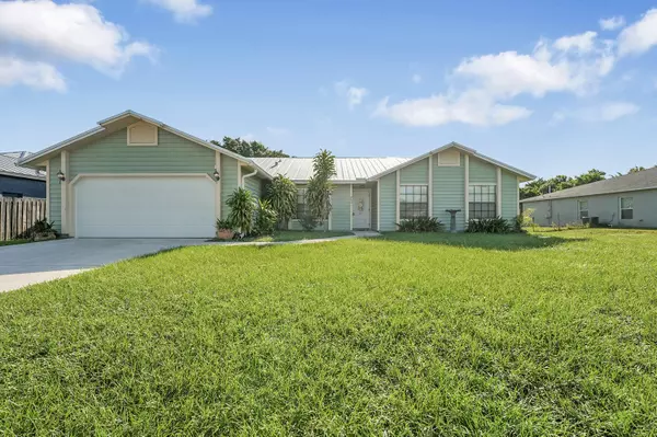 2641 SW Eastman ST, Port Saint Lucie, FL 34953