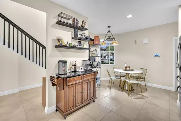 Cooper City, FL 33328,9761 Darlington PL