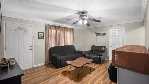 West Palm Beach, FL 33413,636 Snead CIR