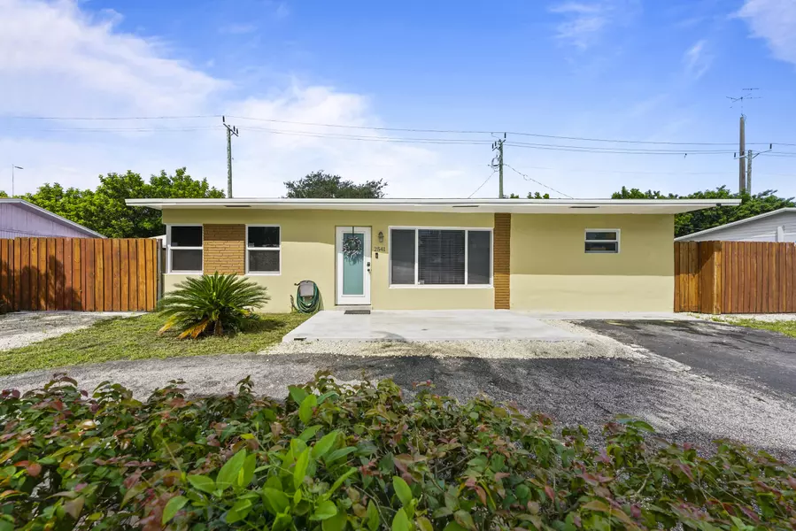 2541 NE 7th TER, Pompano Beach, FL 33064