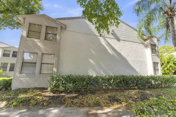 Deerfield Beach, FL 33442,1256 S Military TRL 915