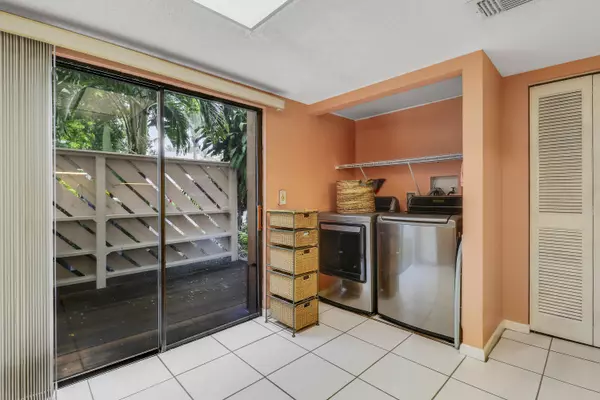 Jupiter, FL 33458,128 Sherwood CIR 13b